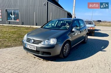 Хетчбек Volkswagen Golf 2004 в Львові