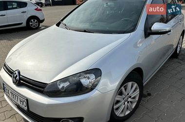 Хэтчбек Volkswagen Golf 2012 в Черновцах