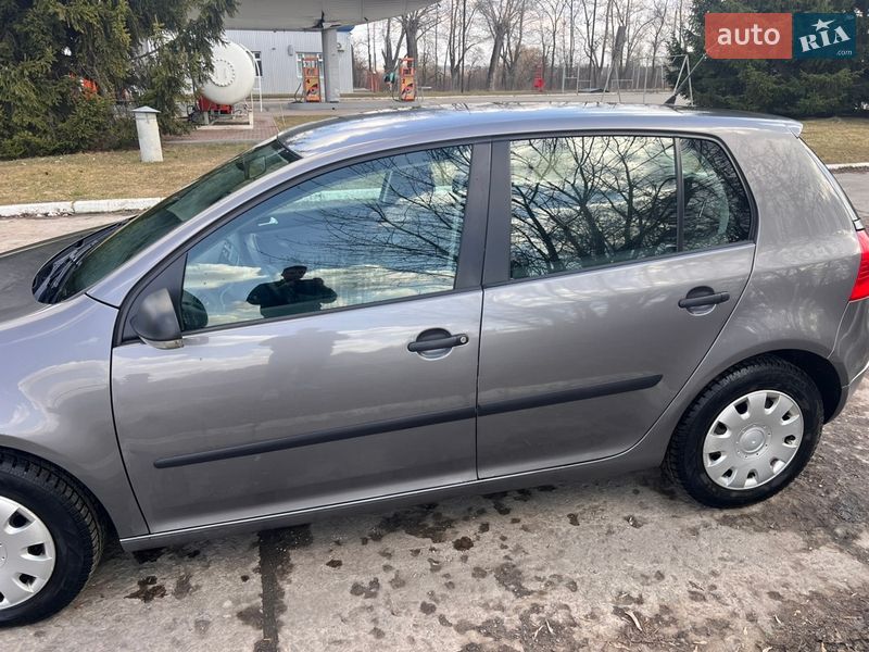 Хэтчбек Volkswagen Golf 2006 в Бердичеве