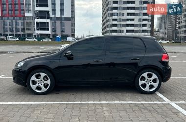 Хэтчбек Volkswagen Golf 2009 в Киеве