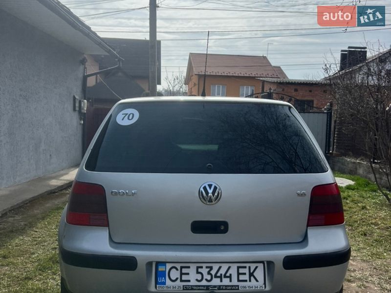 Хэтчбек Volkswagen Golf 2000 в Черновцах