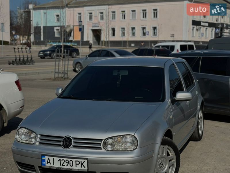 Volkswagen Golf 2002