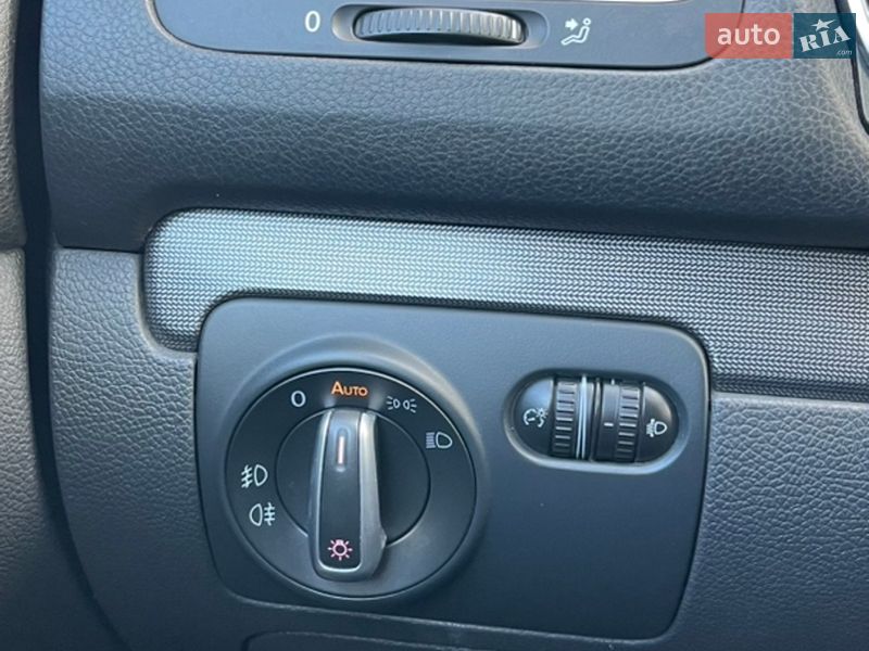 Универсал Volkswagen Golf 2011 в Сумах