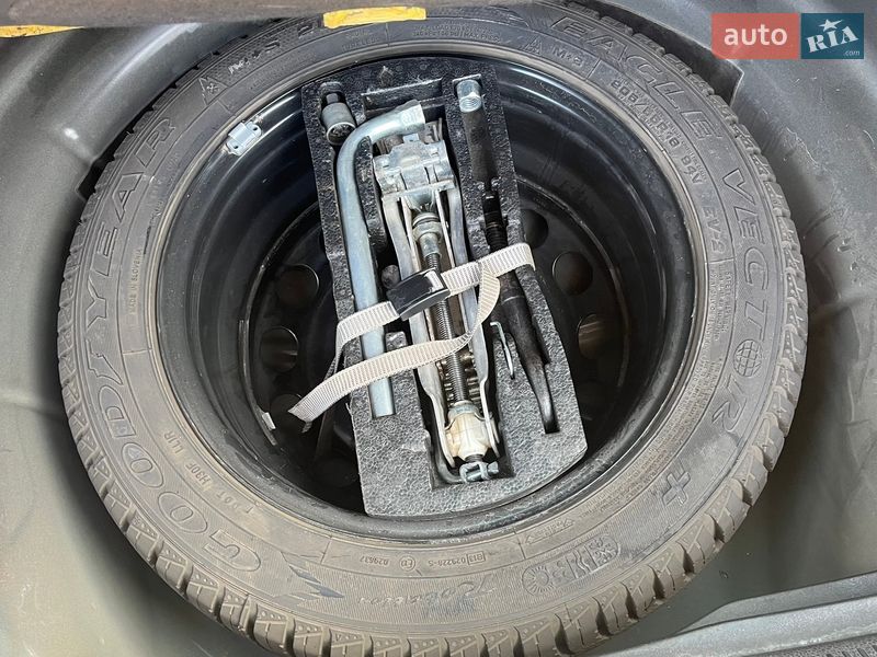 Универсал Volkswagen Golf 2011 в Сумах