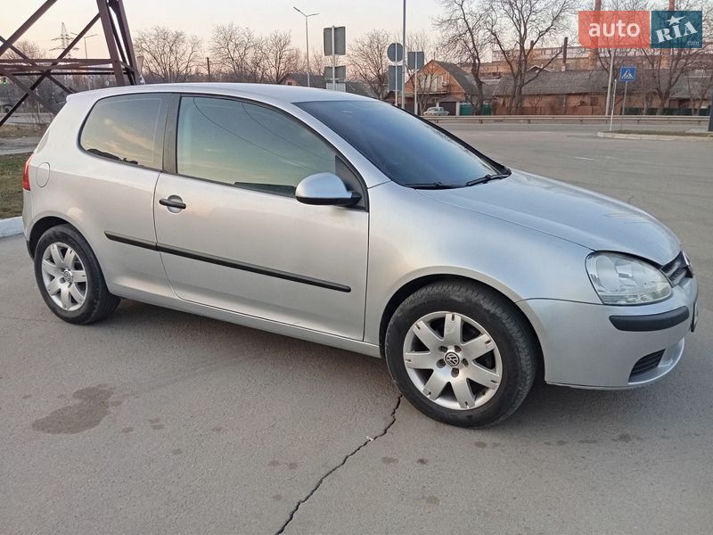 Volkswagen Golf 2004