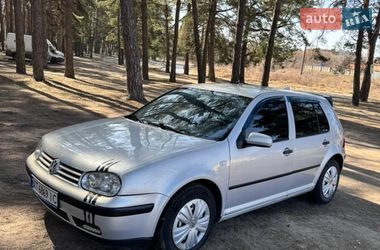 Хетчбек Volkswagen Golf 2000 в Івано-Франківську