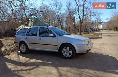 Хэтчбек Volkswagen Golf 2002 в Славянске