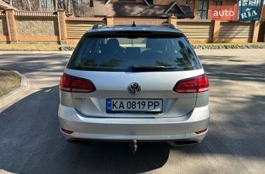 Универсал Volkswagen Golf 2018 в Чернигове