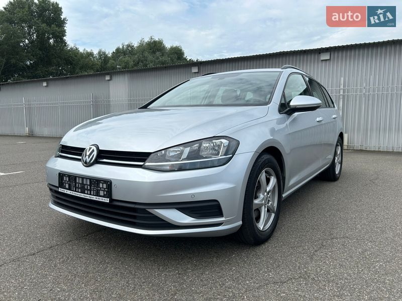 Универсал Volkswagen Golf 2018 в Чернигове
