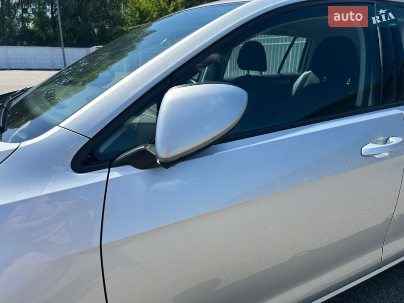 Универсал Volkswagen Golf 2018 в Чернигове