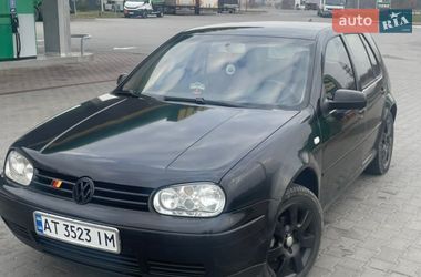 Хэтчбек Volkswagen Golf 2003 в Тысменице