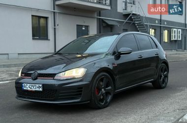 Хетчбек Volkswagen Golf 2015 в Рівному