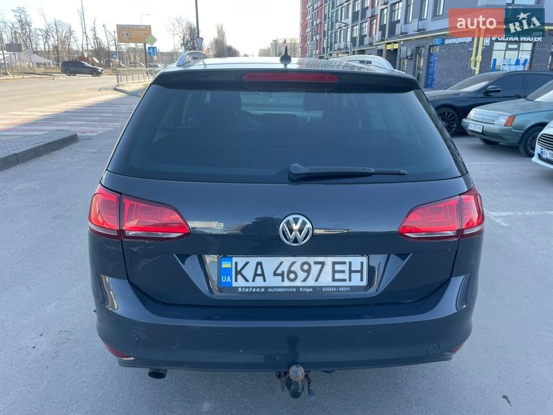Универсал Volkswagen Golf 2015 в Киеве