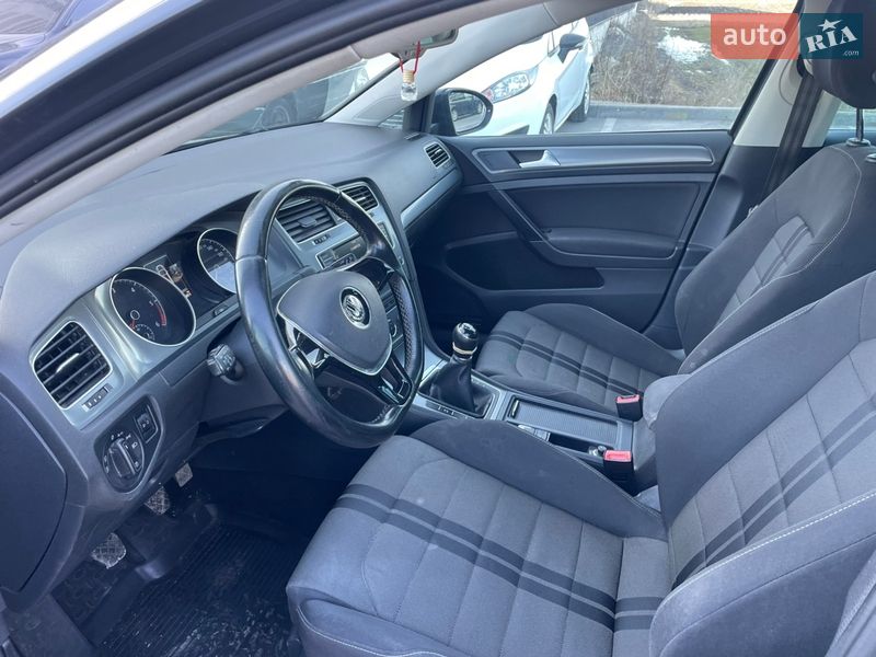 Универсал Volkswagen Golf 2015 в Киеве