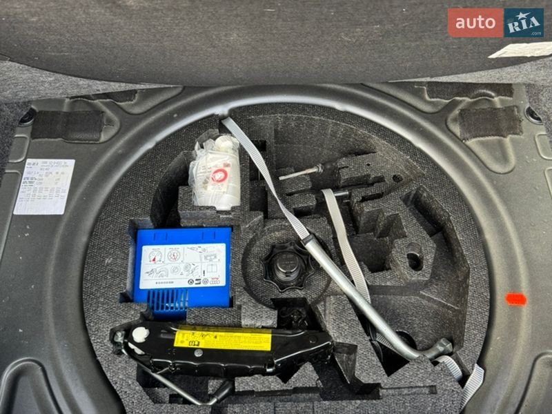 Хетчбек Volkswagen Golf 2010 в Луцьку