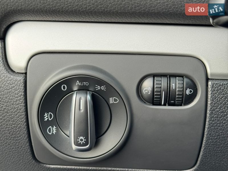 Хетчбек Volkswagen Golf 2010 в Луцьку