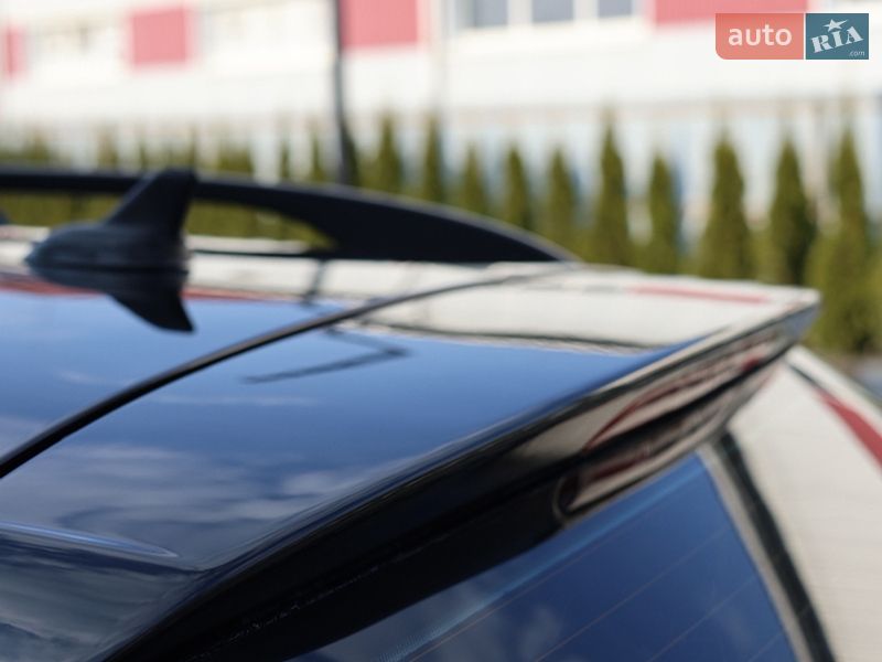 Универсал Volkswagen Golf 2011 в Луцке