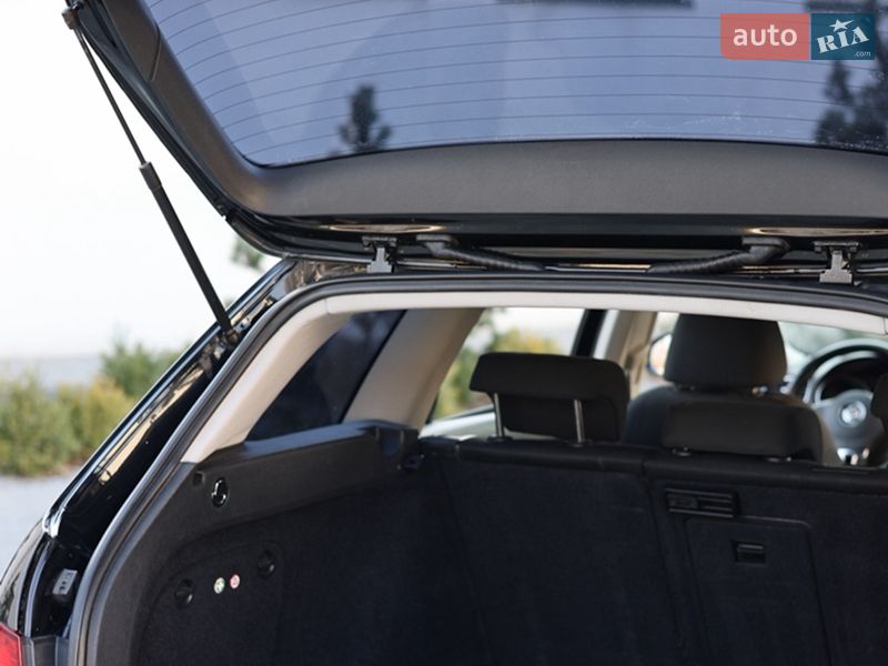 Универсал Volkswagen Golf 2011 в Луцке