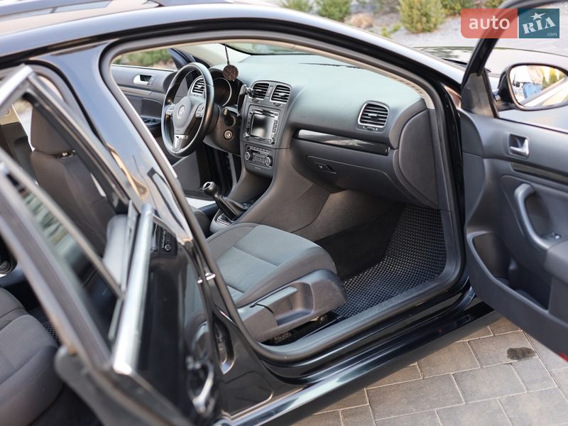 Универсал Volkswagen Golf 2011 в Луцке
