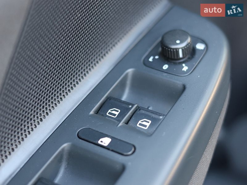 Универсал Volkswagen Golf 2011 в Луцке