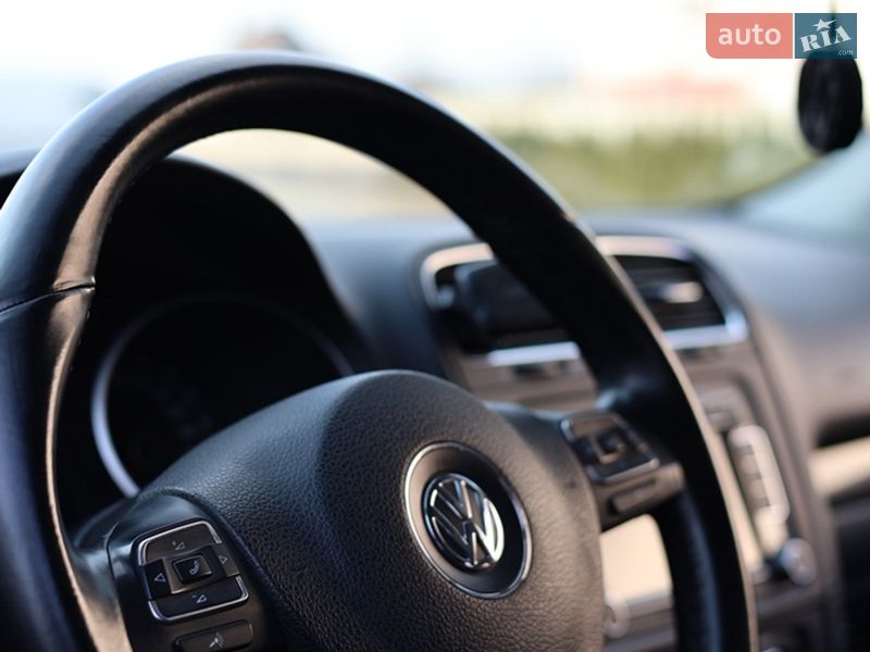 Универсал Volkswagen Golf 2011 в Луцке