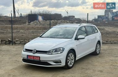 Універсал Volkswagen Golf 2018 в Рівному