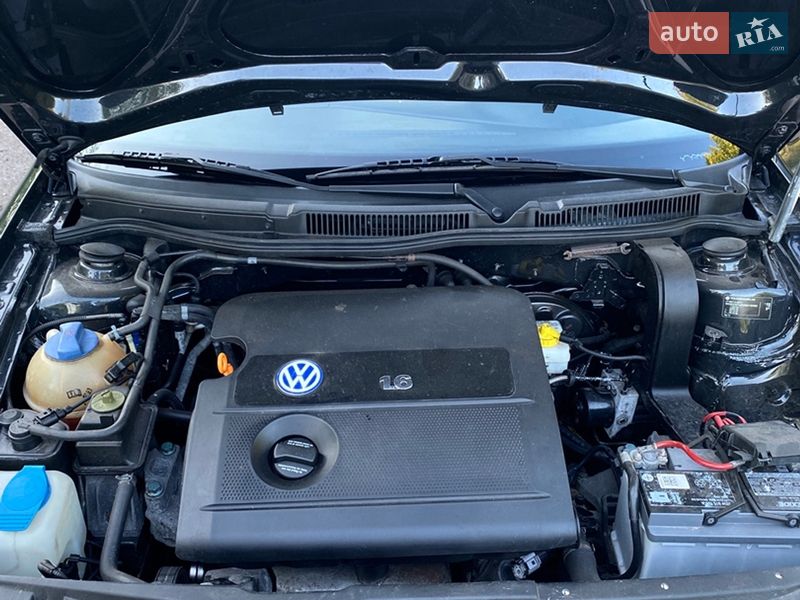 Хэтчбек Volkswagen Golf 2001 в Нежине