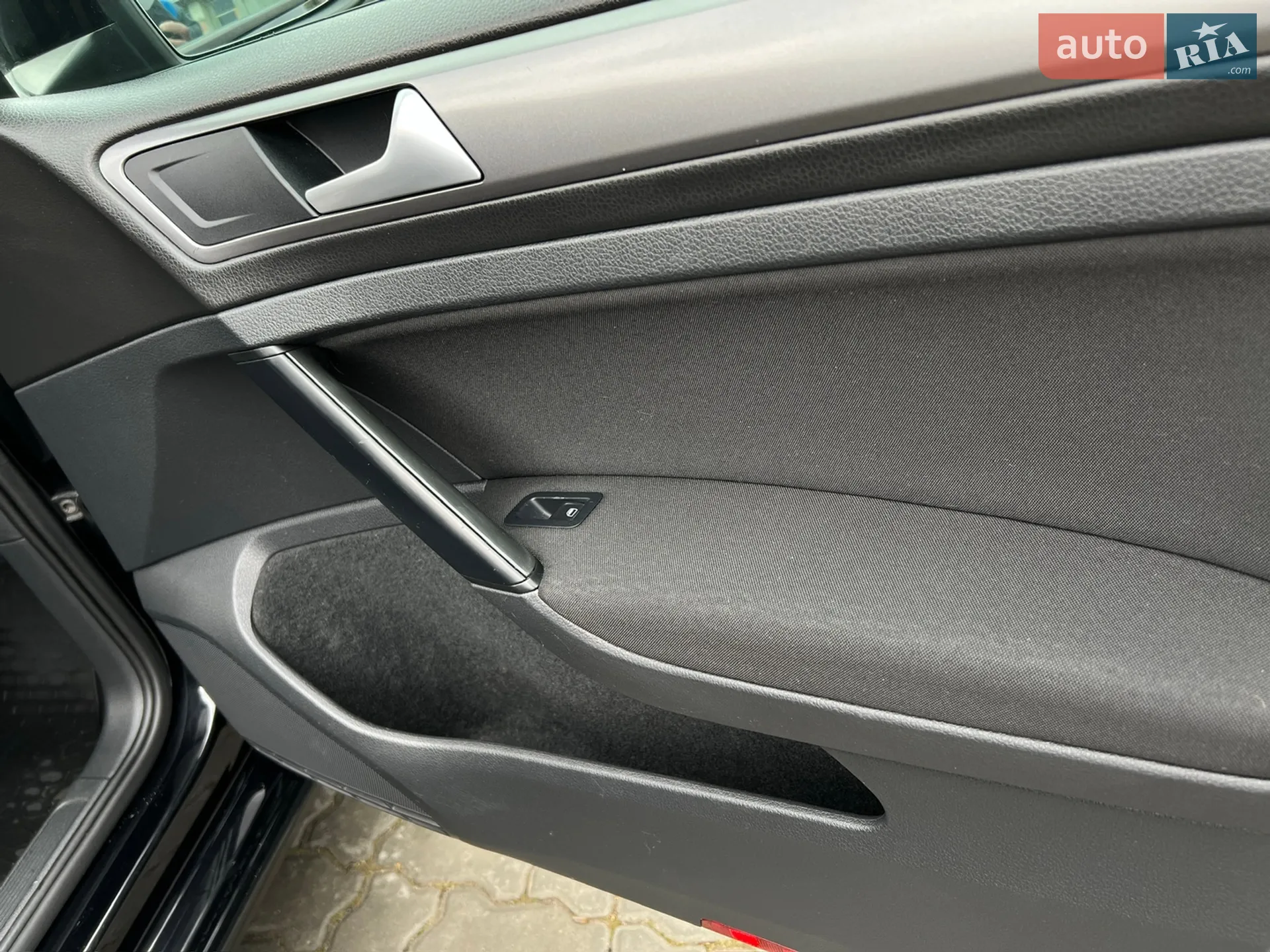 Volkswagen Golf 2015 VIN WVWZZZAUZFP634334 фото оголошення 62 з 96
