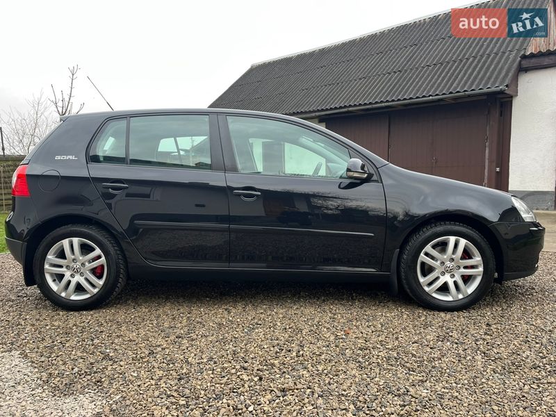 Хэтчбек Volkswagen Golf 2007 в Калуше
