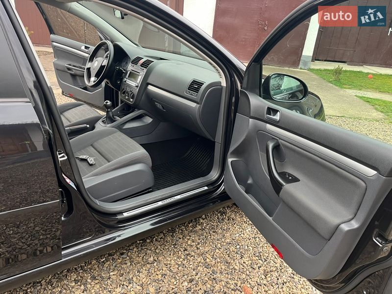 Хэтчбек Volkswagen Golf 2007 в Калуше