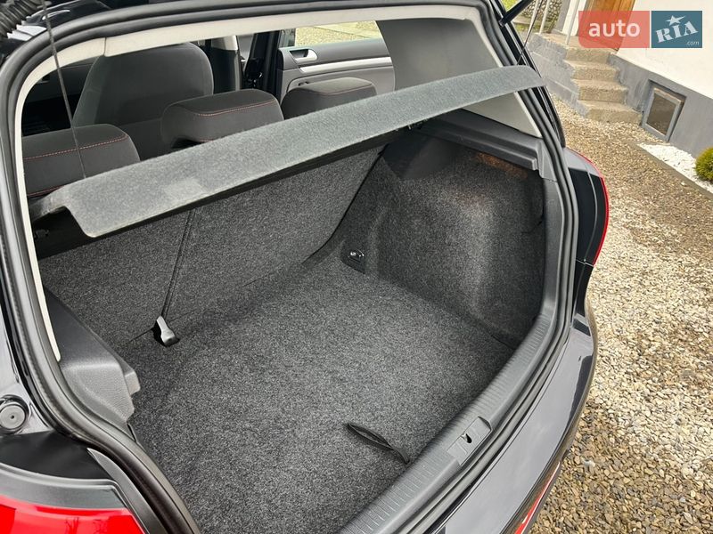 Хэтчбек Volkswagen Golf 2007 в Калуше
