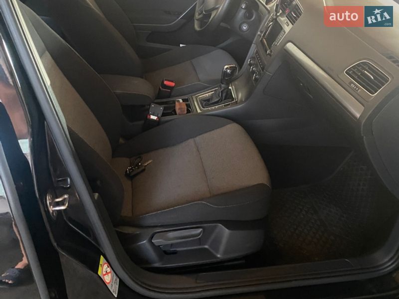 Универсал Volkswagen Golf 2013 в Луцке