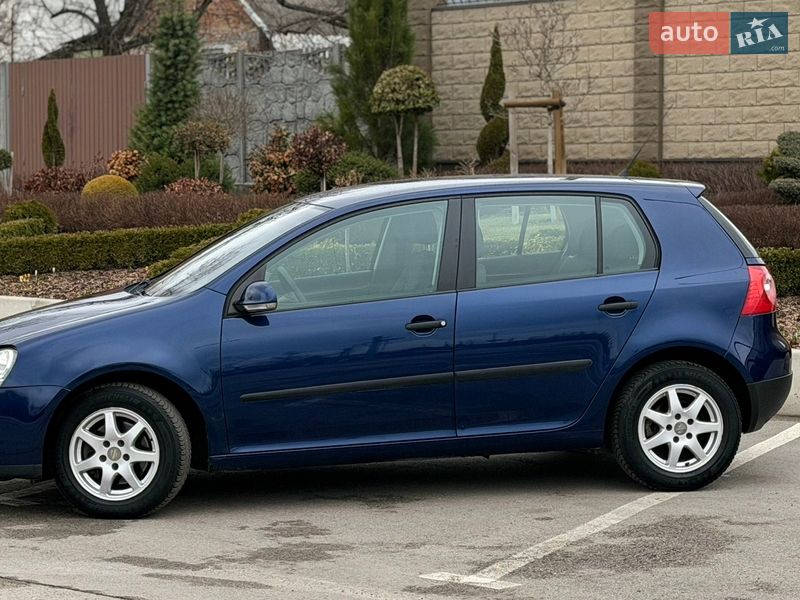 Хэтчбек Volkswagen Golf 2006 в Запорожье
