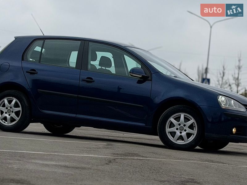 Хэтчбек Volkswagen Golf 2006 в Запорожье