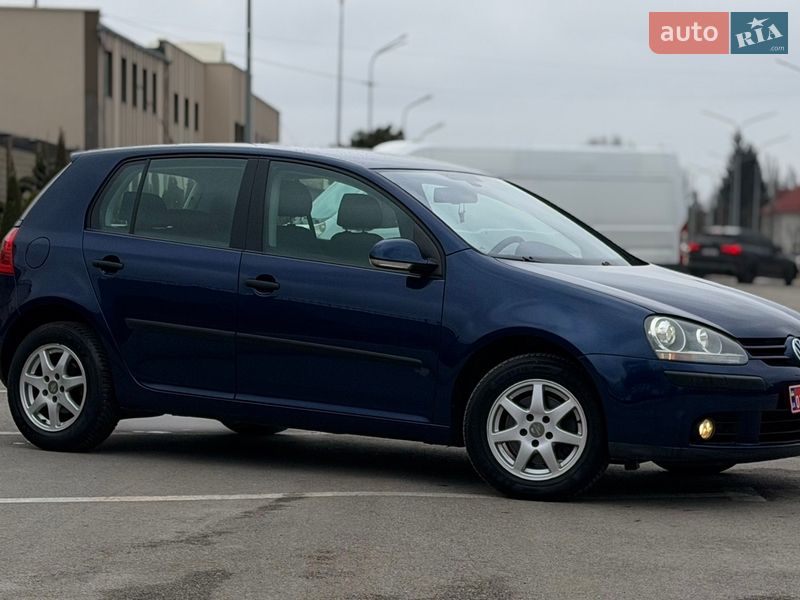 Хэтчбек Volkswagen Golf 2006 в Запорожье