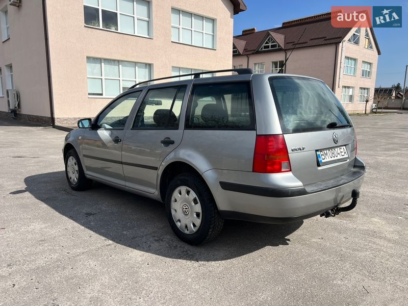 Універсал Volkswagen Golf 2002 в Сумах