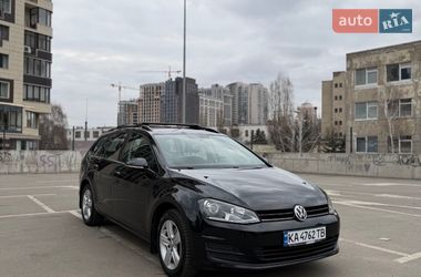 Универсал Volkswagen Golf 2015 в Киеве