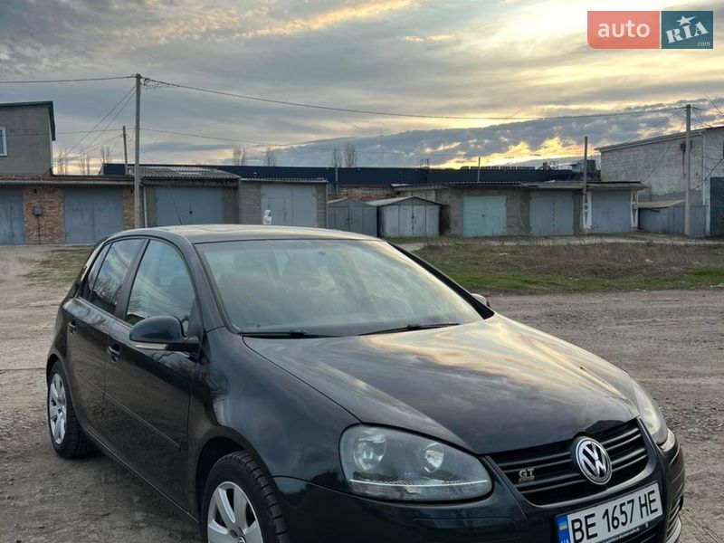 Хэтчбек Volkswagen Golf 2008 в Первомайске