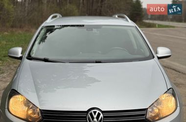 Універсал Volkswagen Golf 2010 в Буську