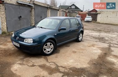 Хэтчбек Volkswagen Golf 2002 в Харькове
