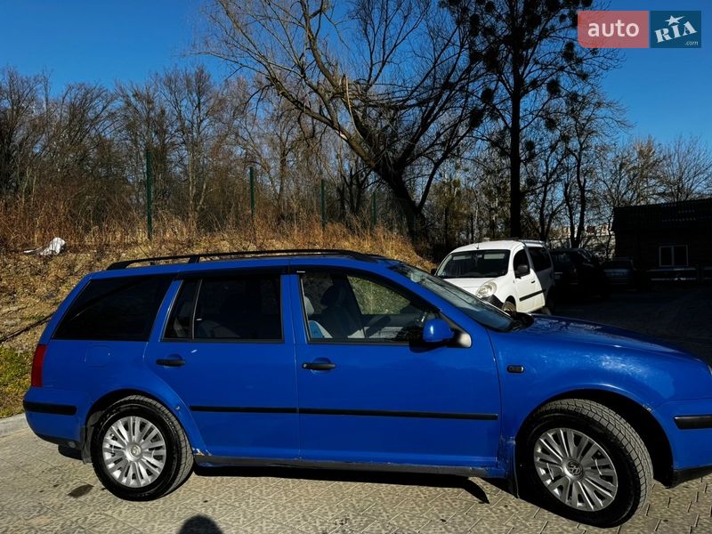 Универсал Volkswagen Golf 2001 в Львове