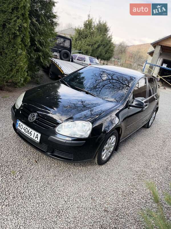 Хэтчбек Volkswagen Golf 2003 в Хусте фото Хэтчбек Volkswagen Golf 2003 в Хусте