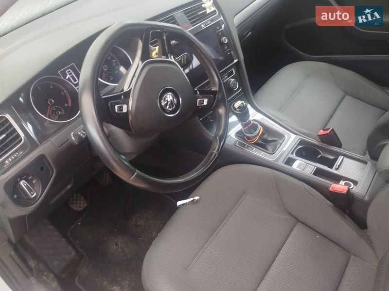 Универсал Volkswagen Golf 2019 в Луцке