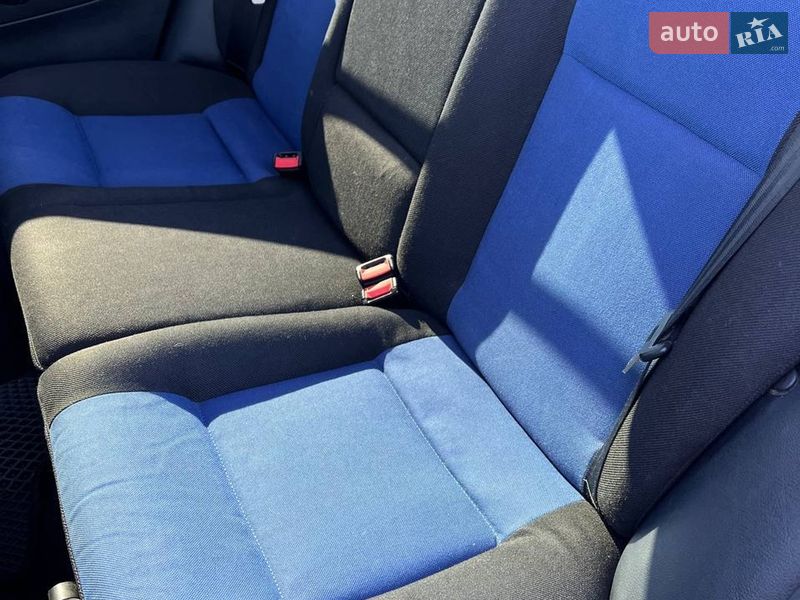 Хэтчбек Volkswagen Golf 2000 в Львове