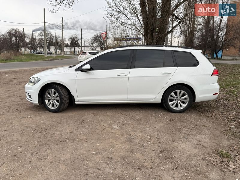 Универсал Volkswagen Golf 2017 в Черкассах