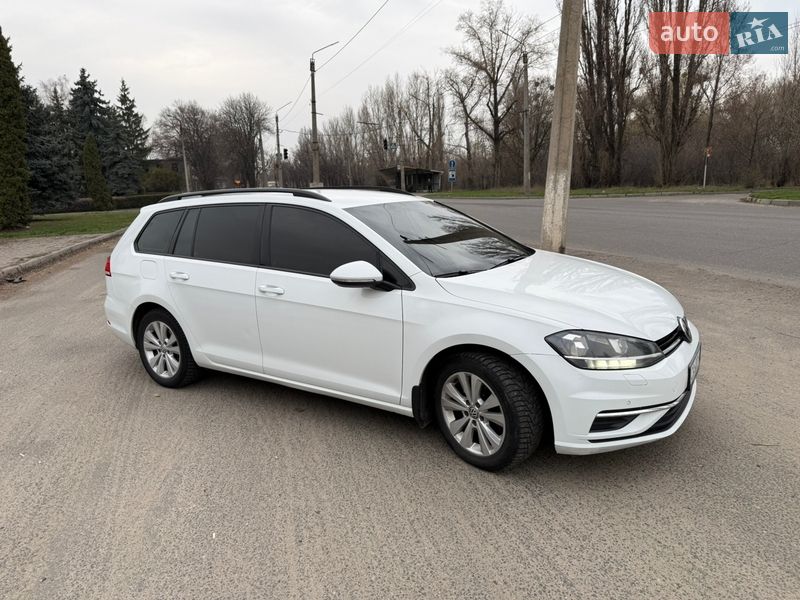 Универсал Volkswagen Golf 2017 в Черкассах