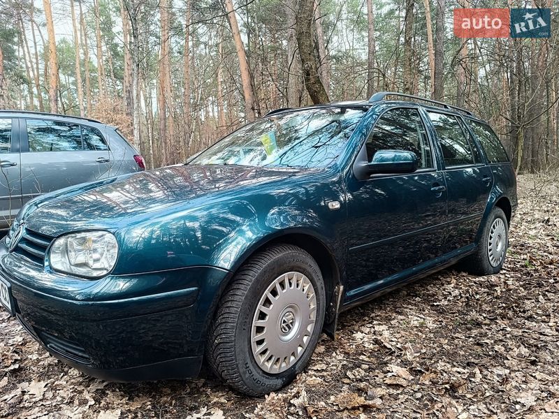 Универсал Volkswagen Golf 2003 в Ахтырке