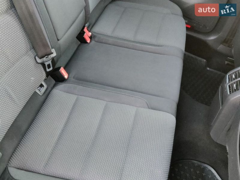 Хэтчбек Volkswagen Golf 2009 в Барышевке