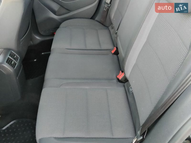 Хэтчбек Volkswagen Golf 2009 в Барышевке