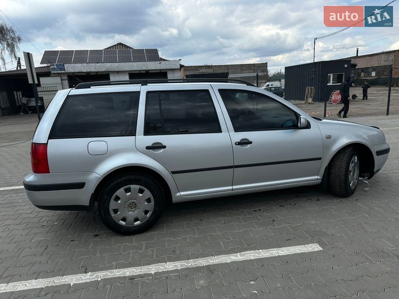 Универсал Volkswagen Golf 2001 в Нежине